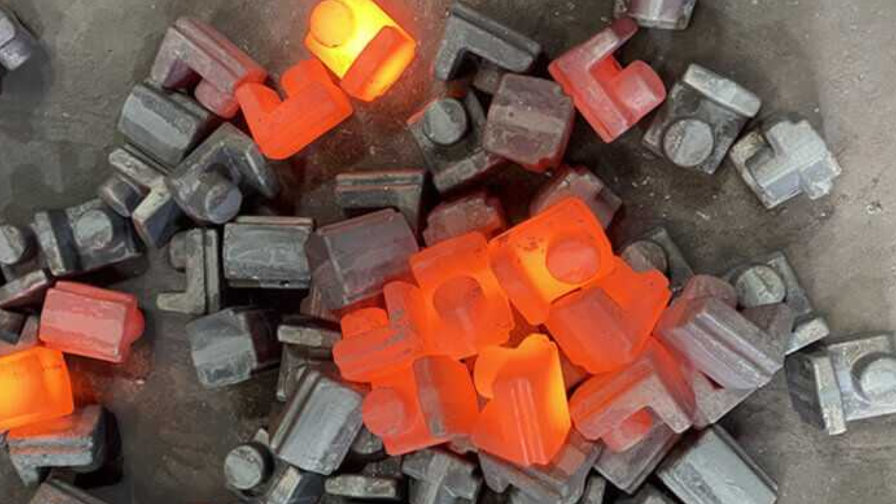 What Kinds of Wear Parts for Stump Grinders Are Available?