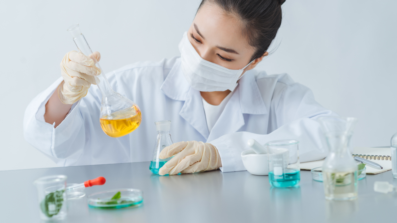 The Advantages of Using Carbodiimide Crosslinker in Paints