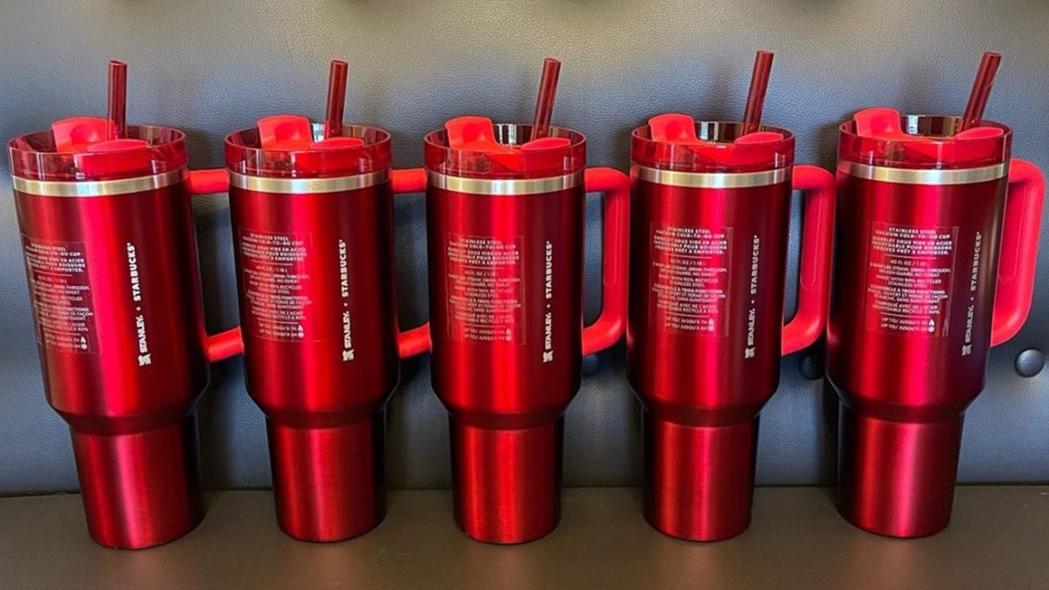 Increasing-Customer-Loyalty-with-Branded-Bulk-Tumbler-Cups